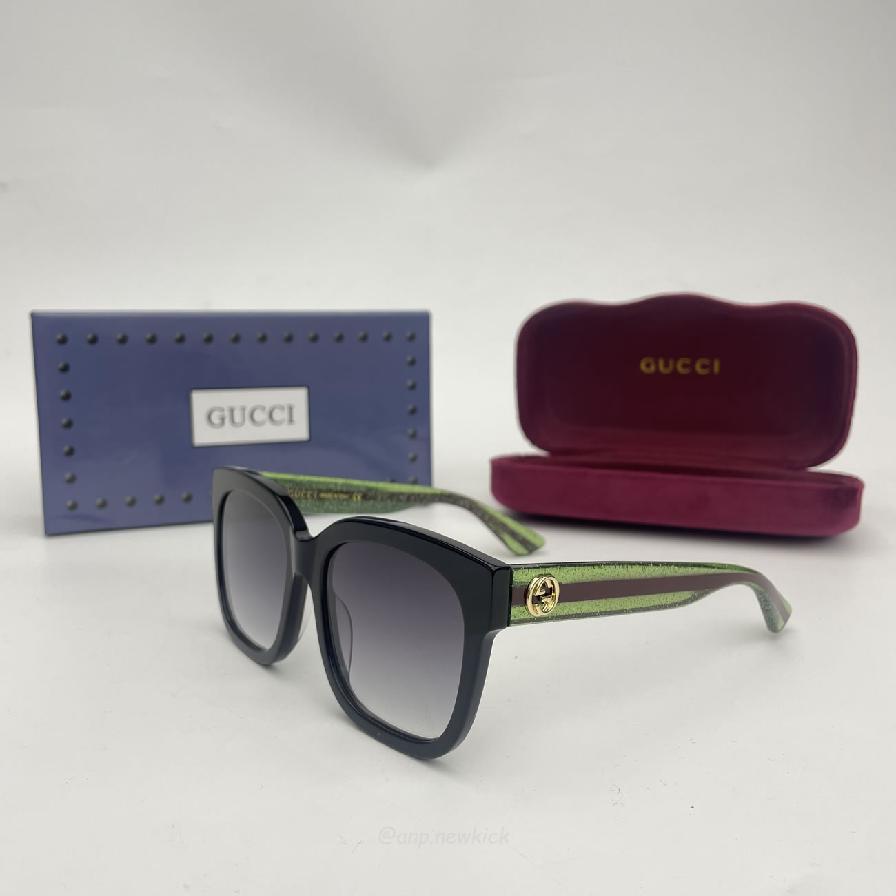 Gucci Glittered Oversized Rectangular Universal Fit Sunglasses Black Green Red (5) - newkick.cc